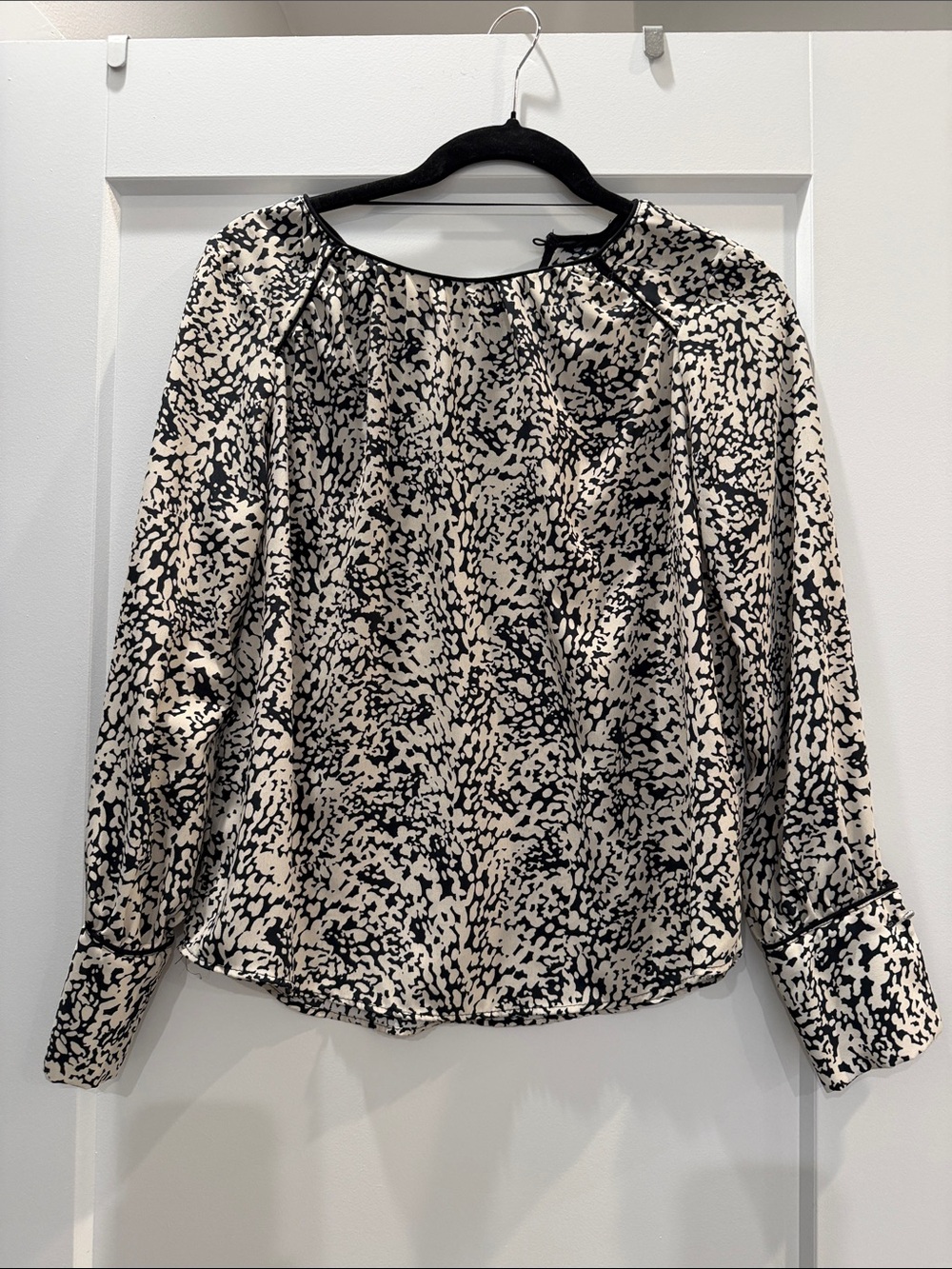 Zara Black & Cream Abstract Print Long-Sleeve Blouse